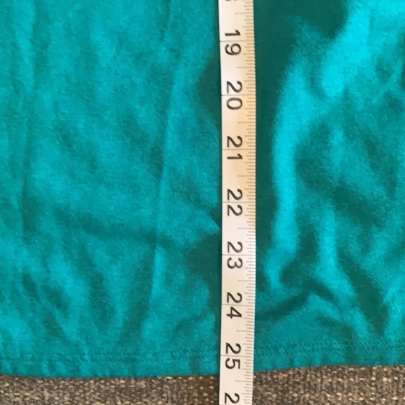 Green, Nike tee. - Picture 5 of 5